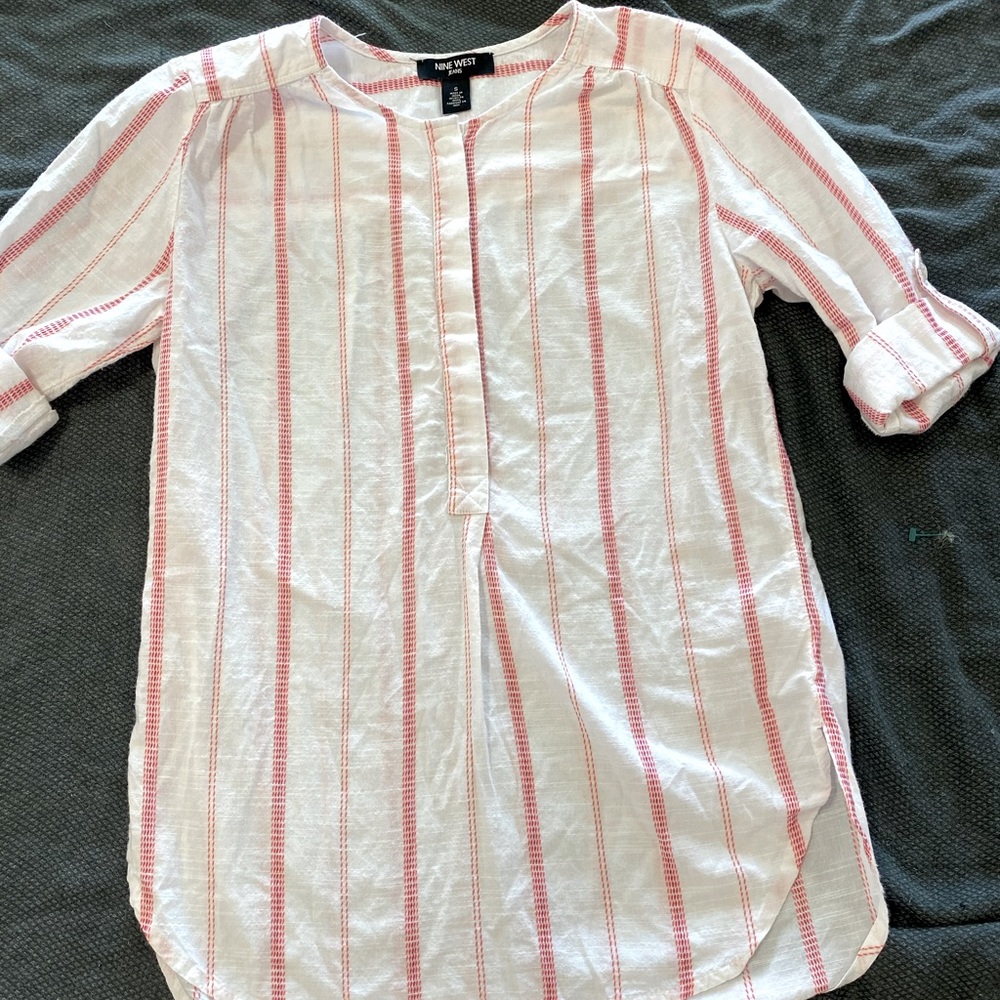 🔥Women’s Nine West small shirt🔥